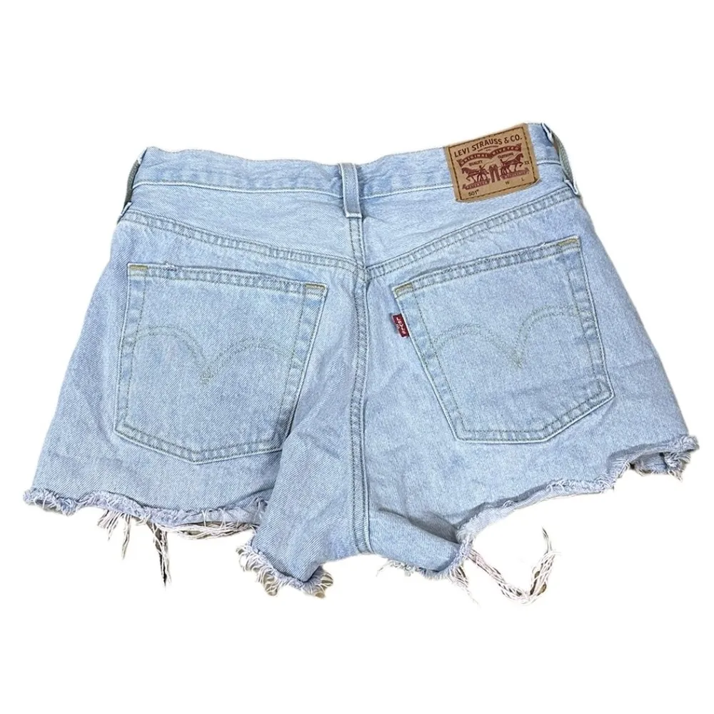 Levi 501 Distressed High Rise Button Fly Denim Jean Shorts Size 27 Pink Distress - Image 2