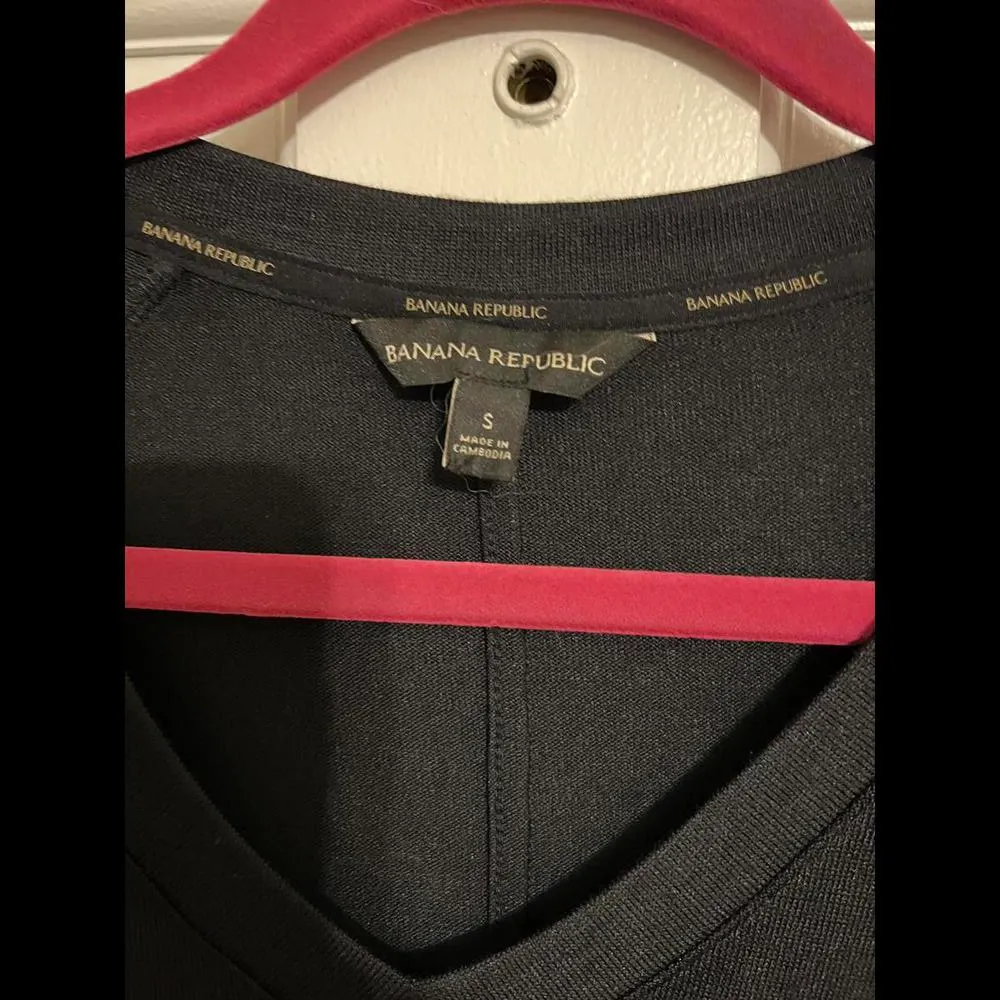 Banana Republic black long sleeve sweater size small - Image 3