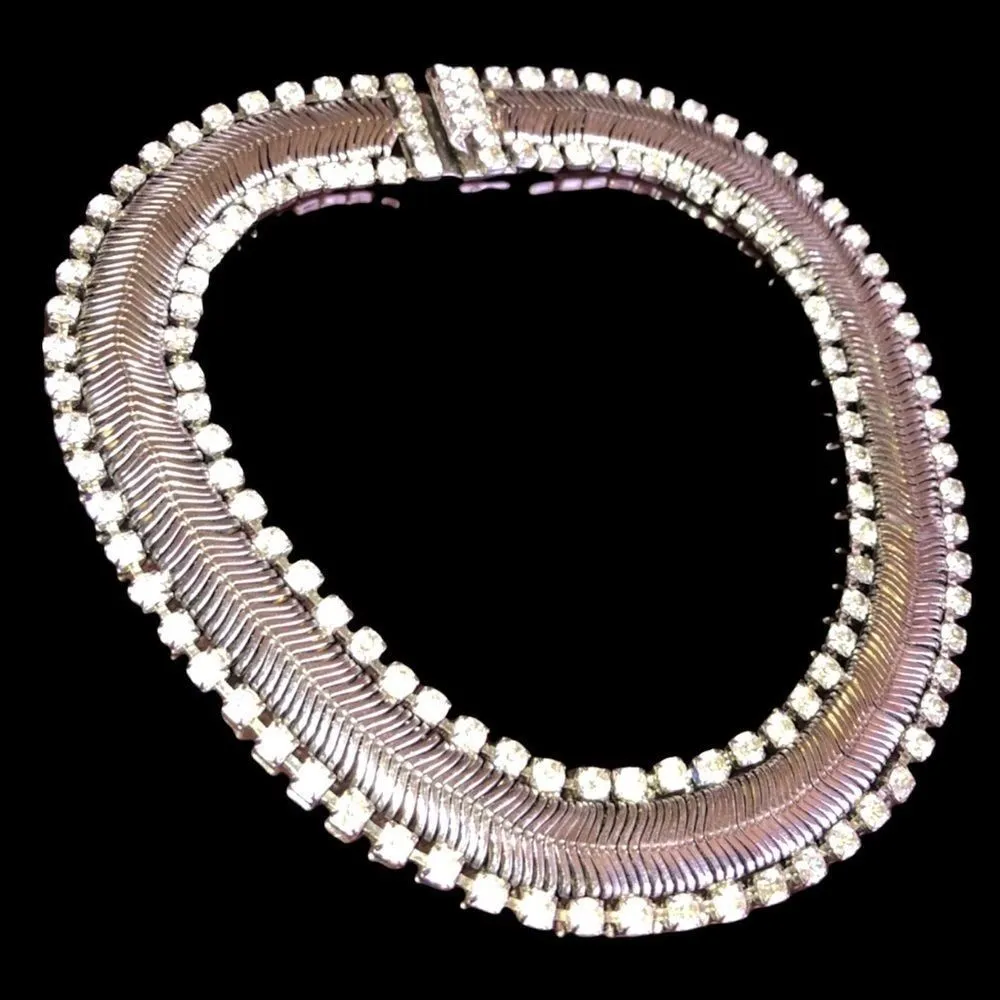 🌟Vintage Rhinestone Silver Necklace - Image 2