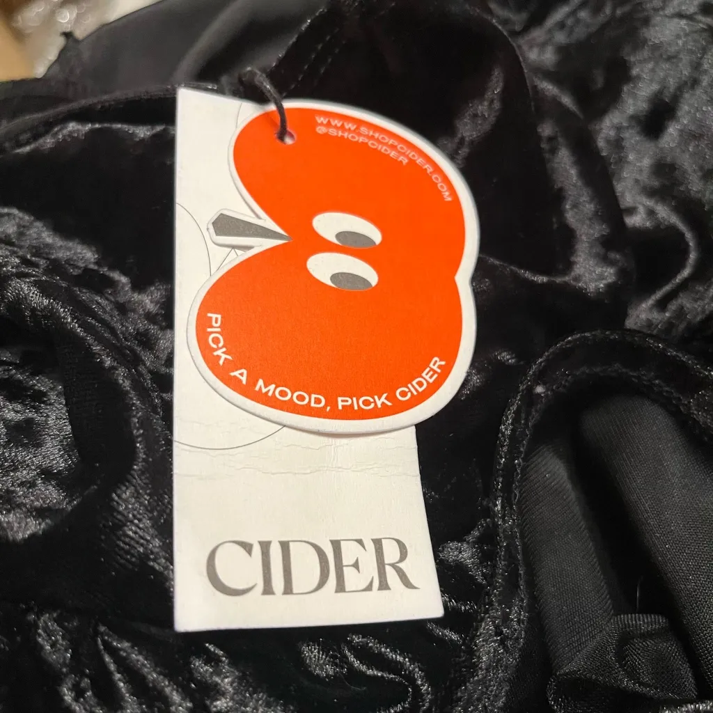 CiderVelvet Solid Strapless Ruffle Hem Medium Jumpsuit - Image 6