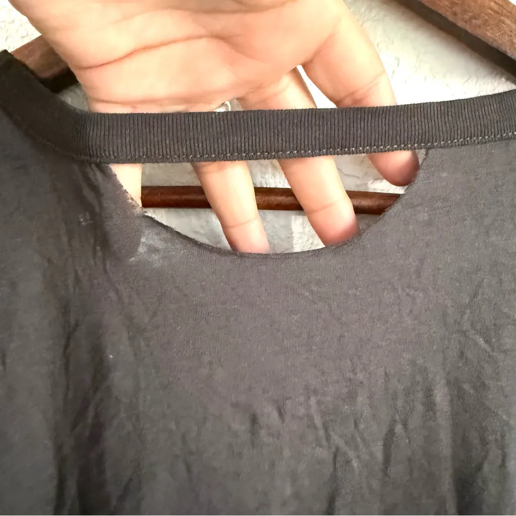 NEW Chaser Womens Tee Shirt Gray Screaming Eagle Cold Shoulder Size Medium - Image 6