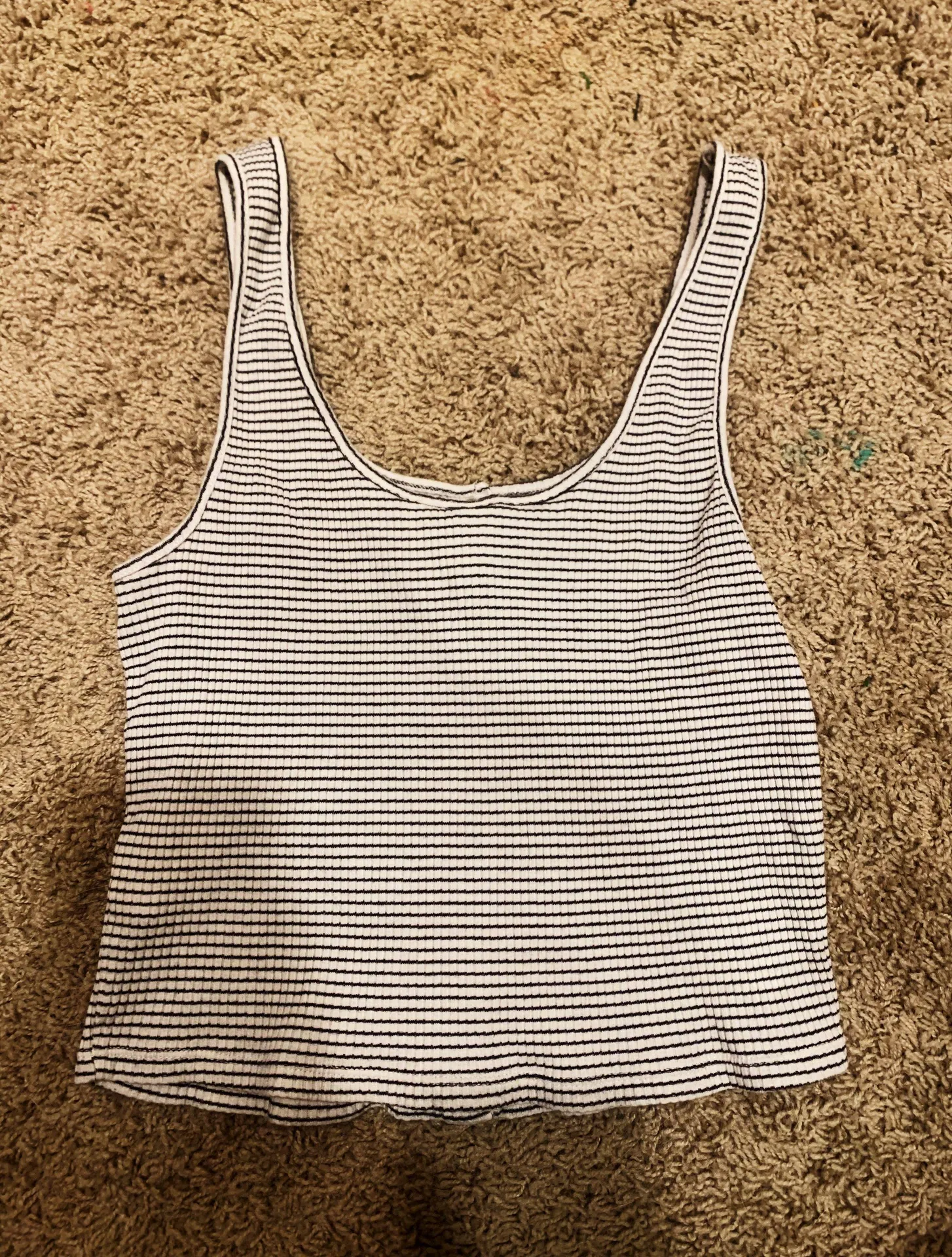 Cute Ribbed Tank Top Size M - Image 2