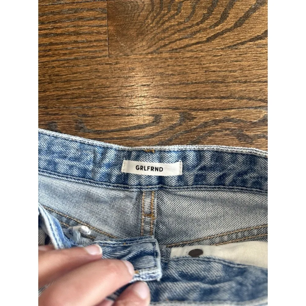 GRLFRND Helena Short in Kiki Womens Size 25 Light-wash Distressed Jean G0800 - Image 4