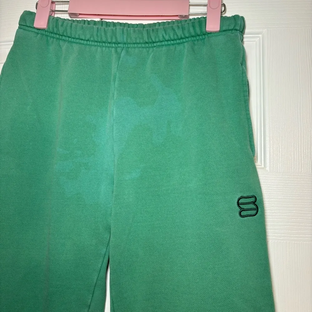 Aritzia Superworld Green Sweatpants - Image 7