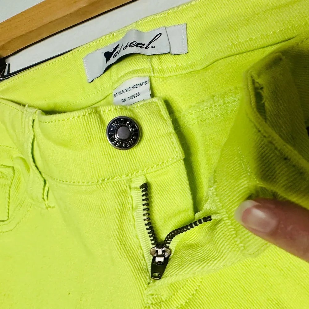 Vintage Wet Seal Women's Neon Yellow Highlighter Straight Leg Jeans Size 9 - Image 4