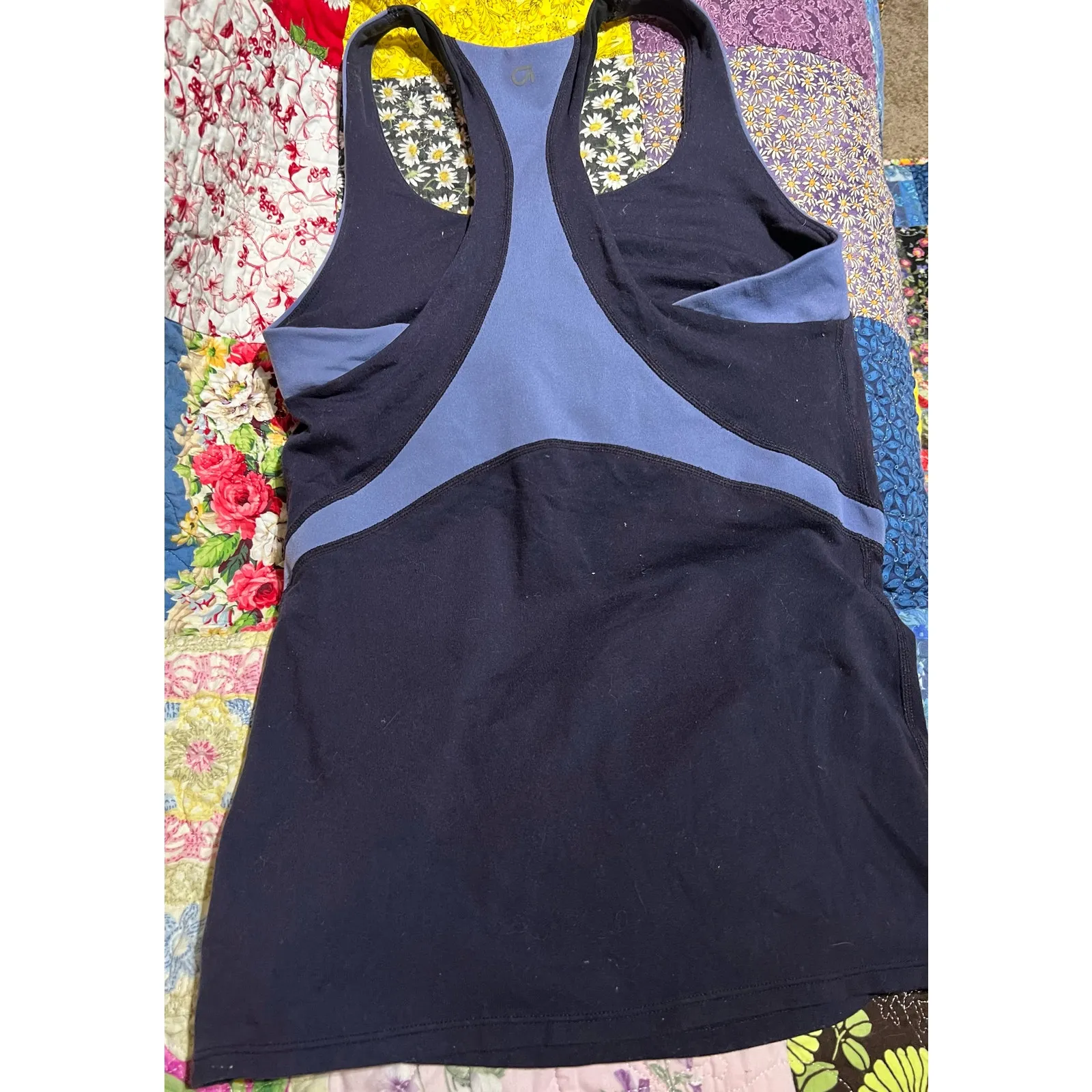 GAP FIT  Racer Back Tank Top W/ Shelf Bra Purple Women,s Small - Image 3