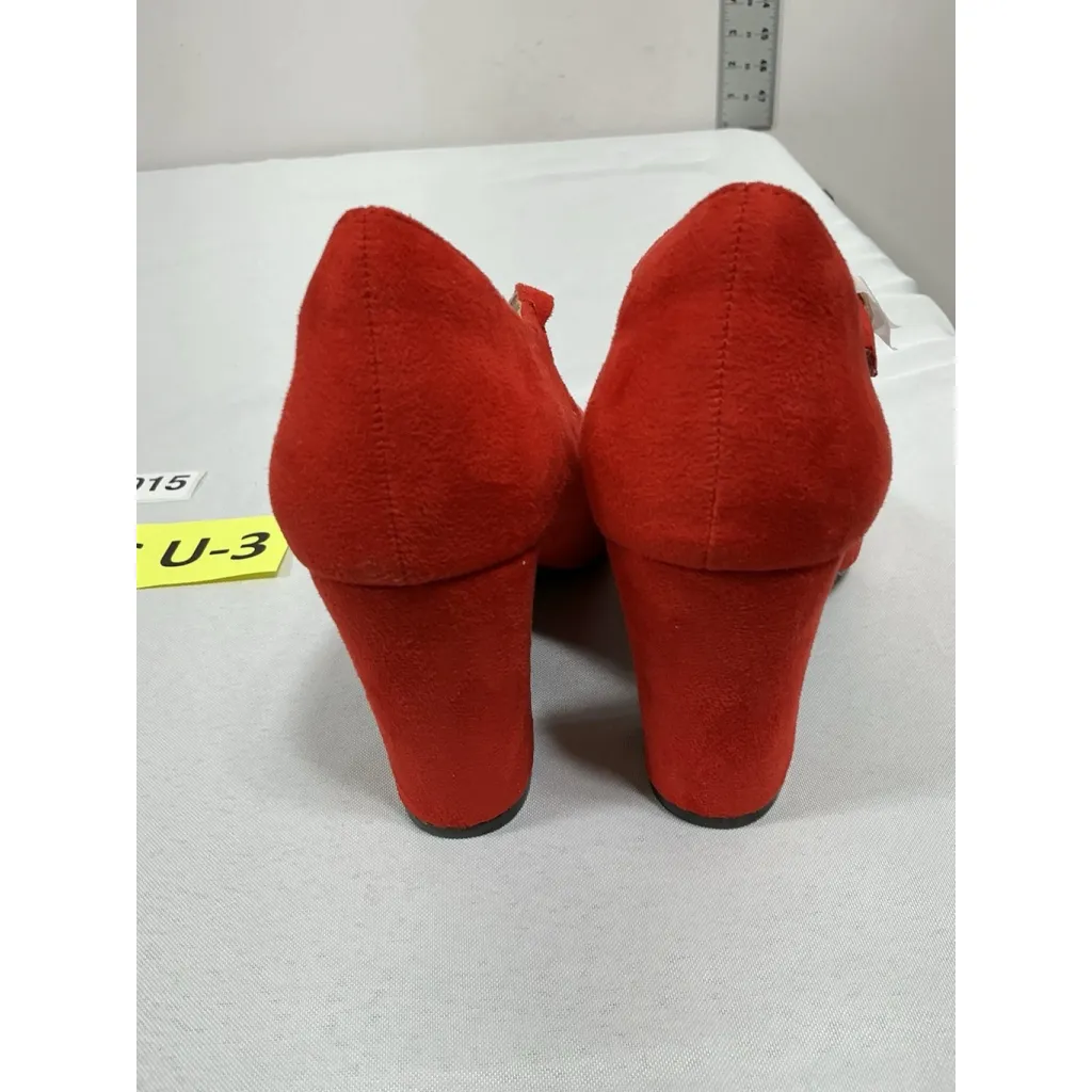 Woman’s NWOT Inifu Slip On Pumps 5.5 Red Block Heel Buckle Close Round Toe - Image 5