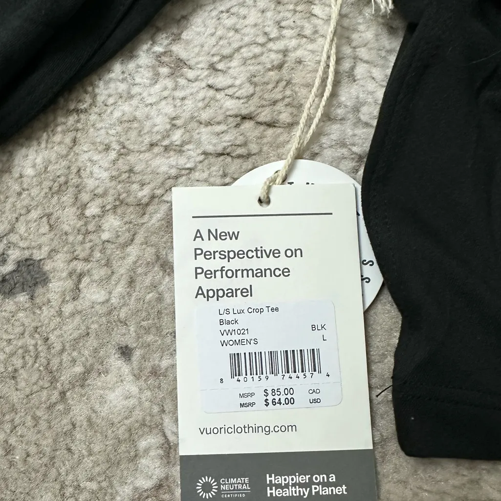 Vuori Lux Crop Long Sleeve Top Size Large NWT - Image 4