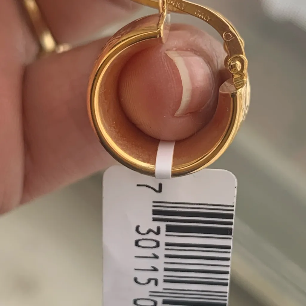 Chic 14k Gold Thick Textured Hoops - Image 4