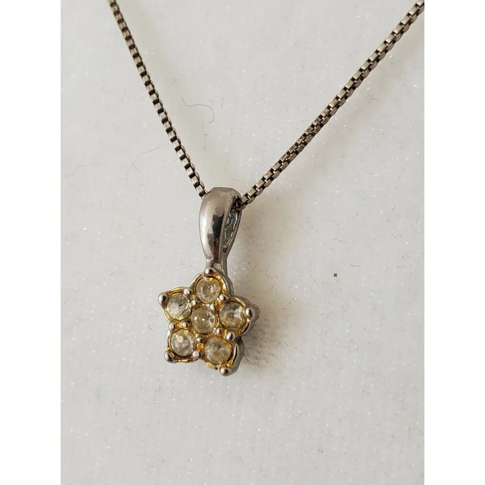 925 Sterling Silver Chain w Cubic Zirconia(?) Flower Cluster Pendant Necklace - Image 4