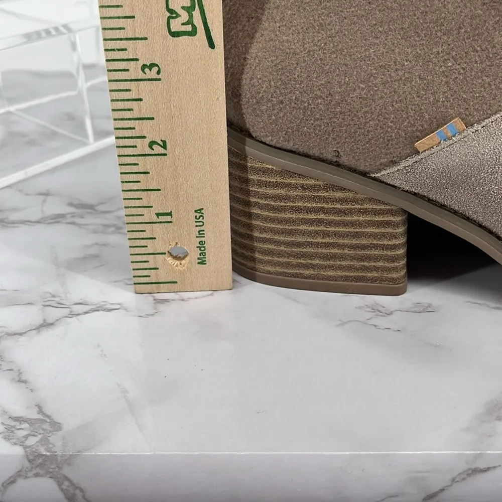 TOMS Lacy Ankle Bootie Desert Taupe Zip Up Casual Boho Size 8.5‎ Tan Beige Comfy - Image 9