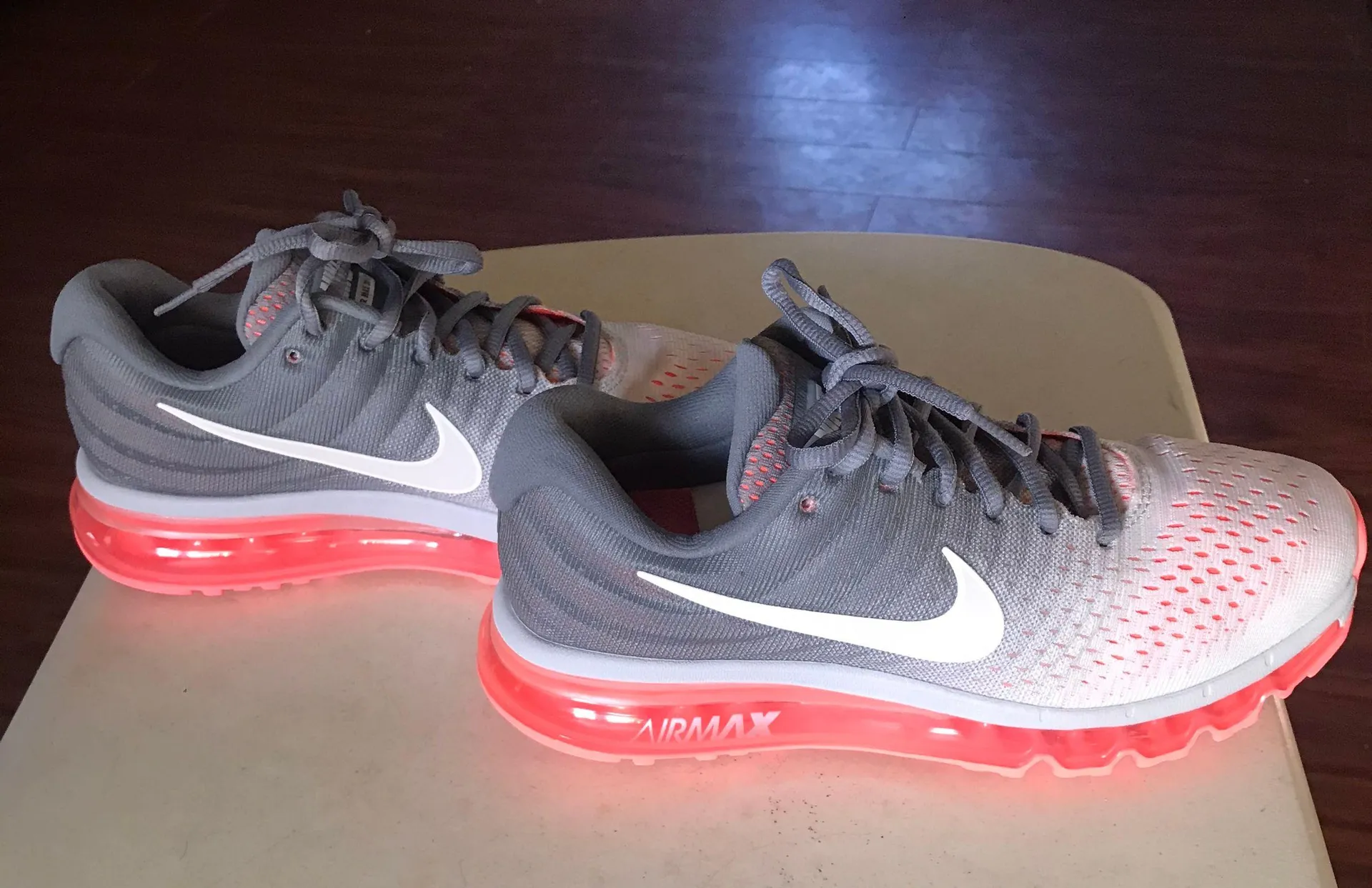 Air Max 2017 Pure Platinum/ Cool Gray - Image 2