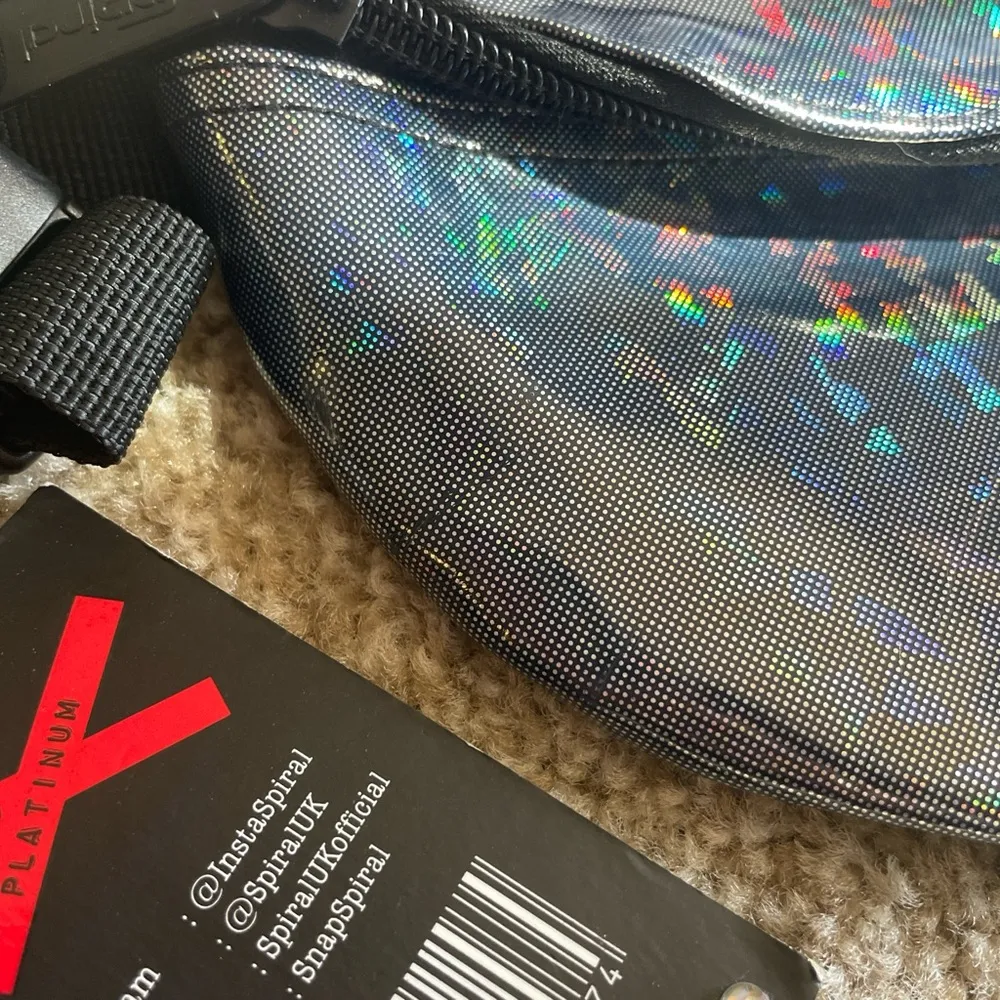 NWT iHeartRaves Holographic Fanny Pack - Image 4