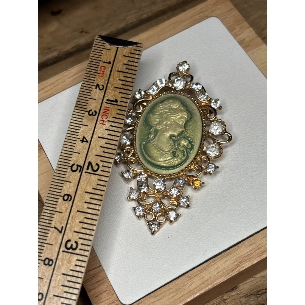 Vintage Style Cameo Brooch With Rhinestones & Ornate Goldtone Frame Green - Image 5