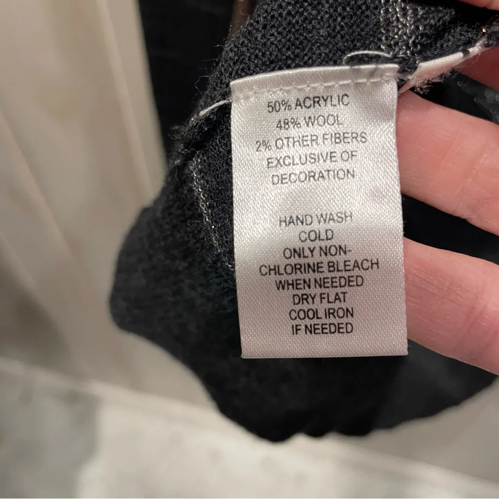 Cute loft lightweight wool blend charcoal metallic stripe mesh sequin sweater - Image 5