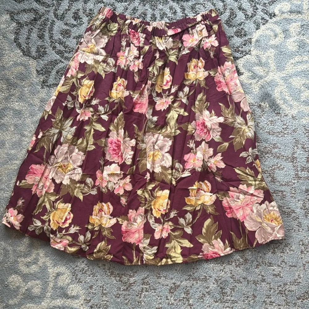 Vintage CB Boutique Floral Button Down & Pleated Skirt Set Maroon Pink 16WP Red Size undefined - Image 8