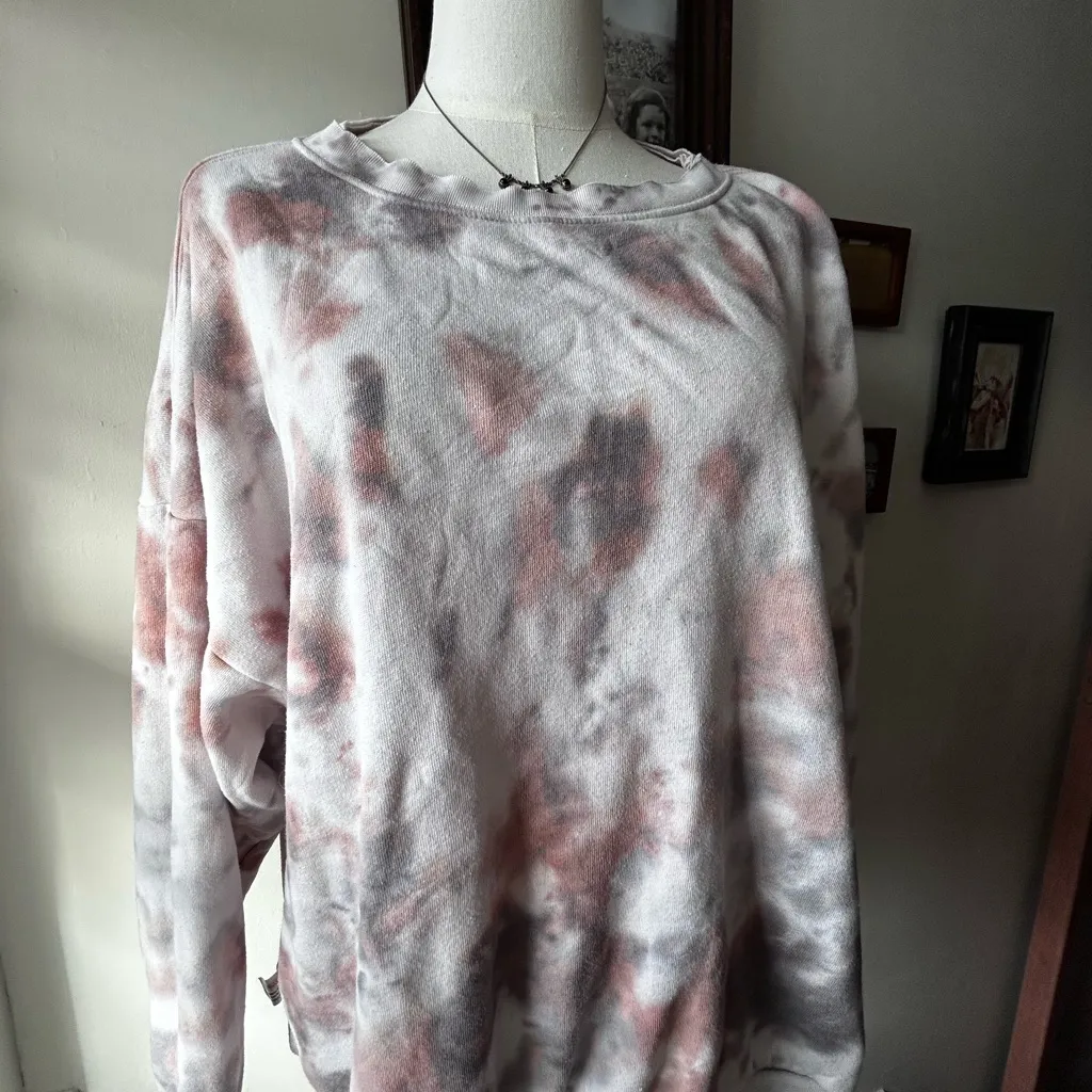 Free People Intimately Kelly Tie Dye Sweatshirt Small - Image 7