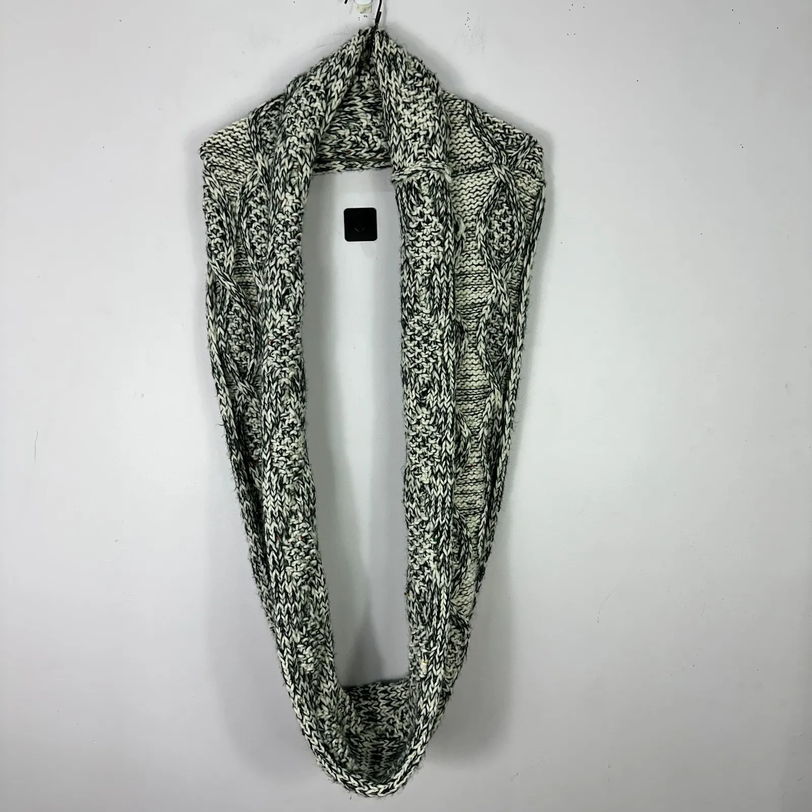 LOFT Chunky Knit Infinity Scarf Black Ivory Speckled Cozy Parisian Quiet Luxury - Image 3