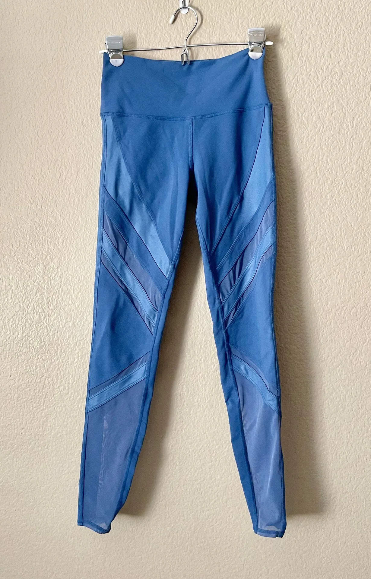 Alo Yoga Epic High Waist Leggings Blue Mesh Panel - Image 3