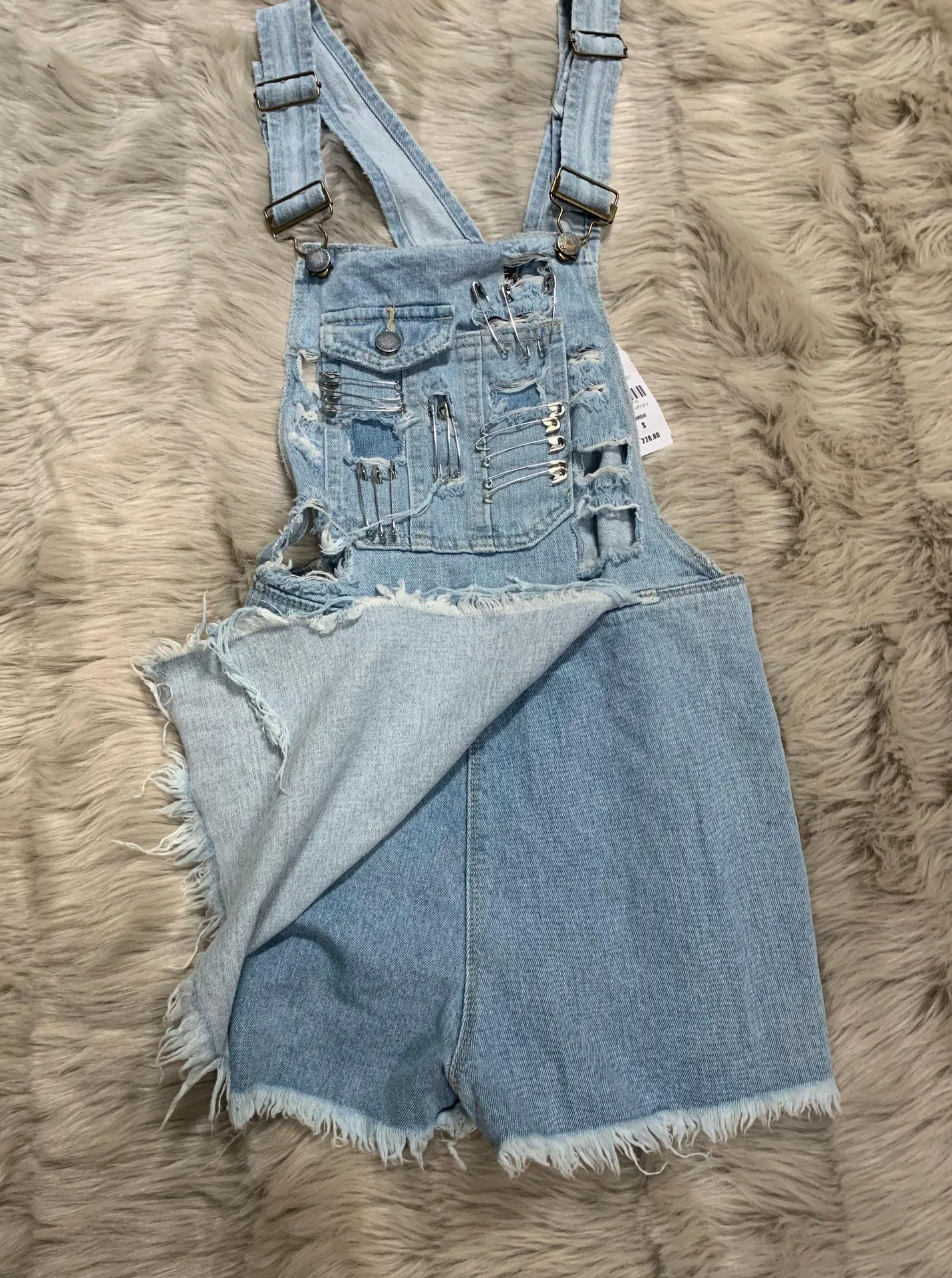 NWT LF CARMAR Safety-pin Distressed Overalls Skort Small - Image 4