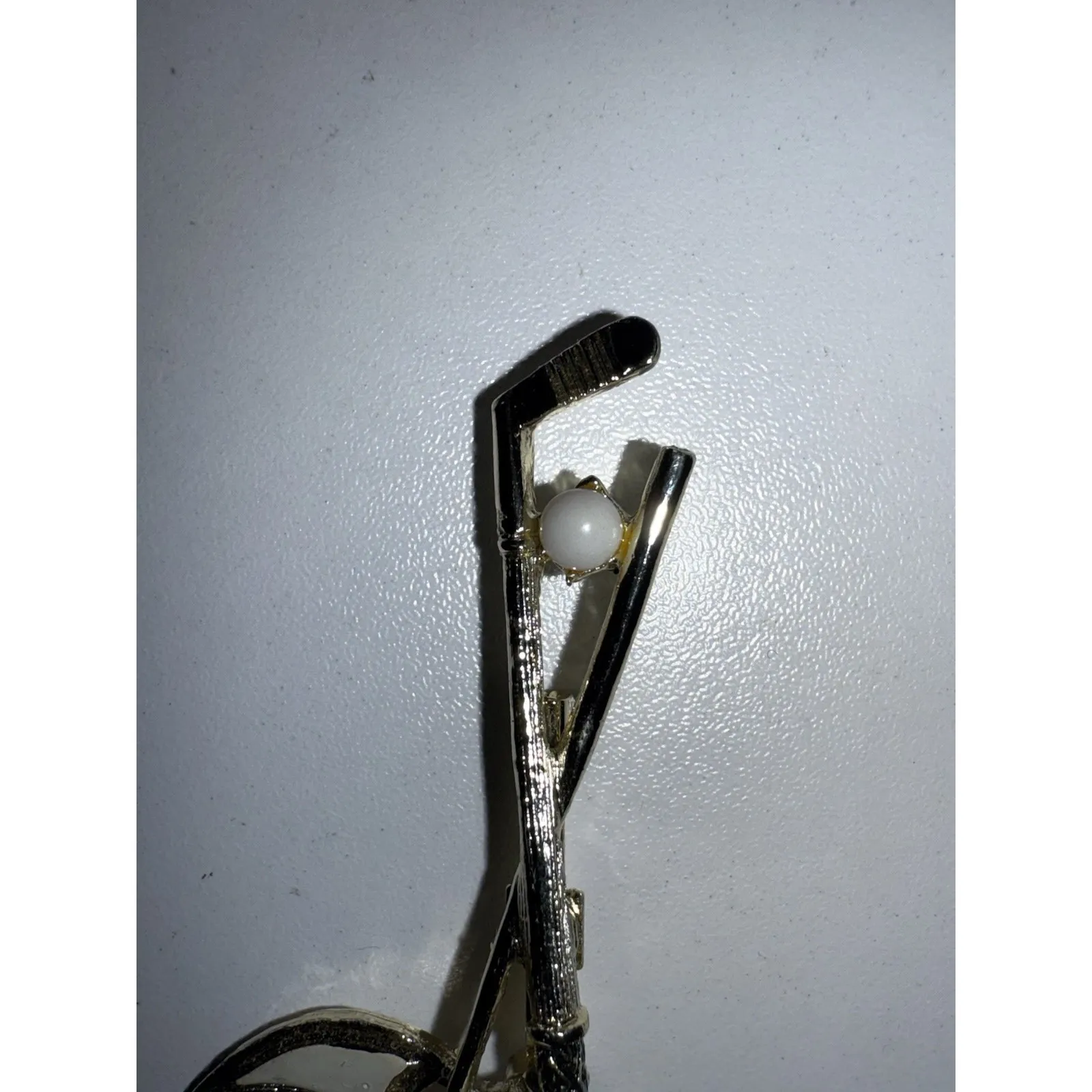 Vtg Costume Signed GERRYS Golf Gold Tone Brooch Jewelry - Image 3