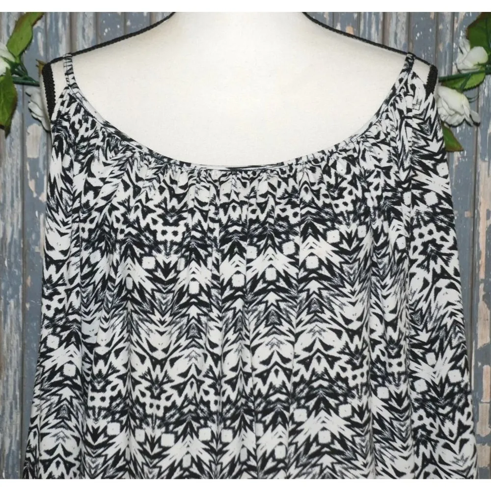 American City Wear Ladies Black White Blouse Plus Size 1X Stretch Cold Shoulder - Image 2