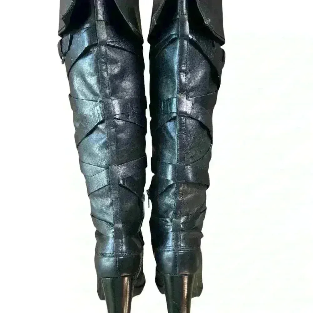 Michael Kors Women’s Greenwich Tall Belted Knee High Riding Boots Size 71/2. - Image 6