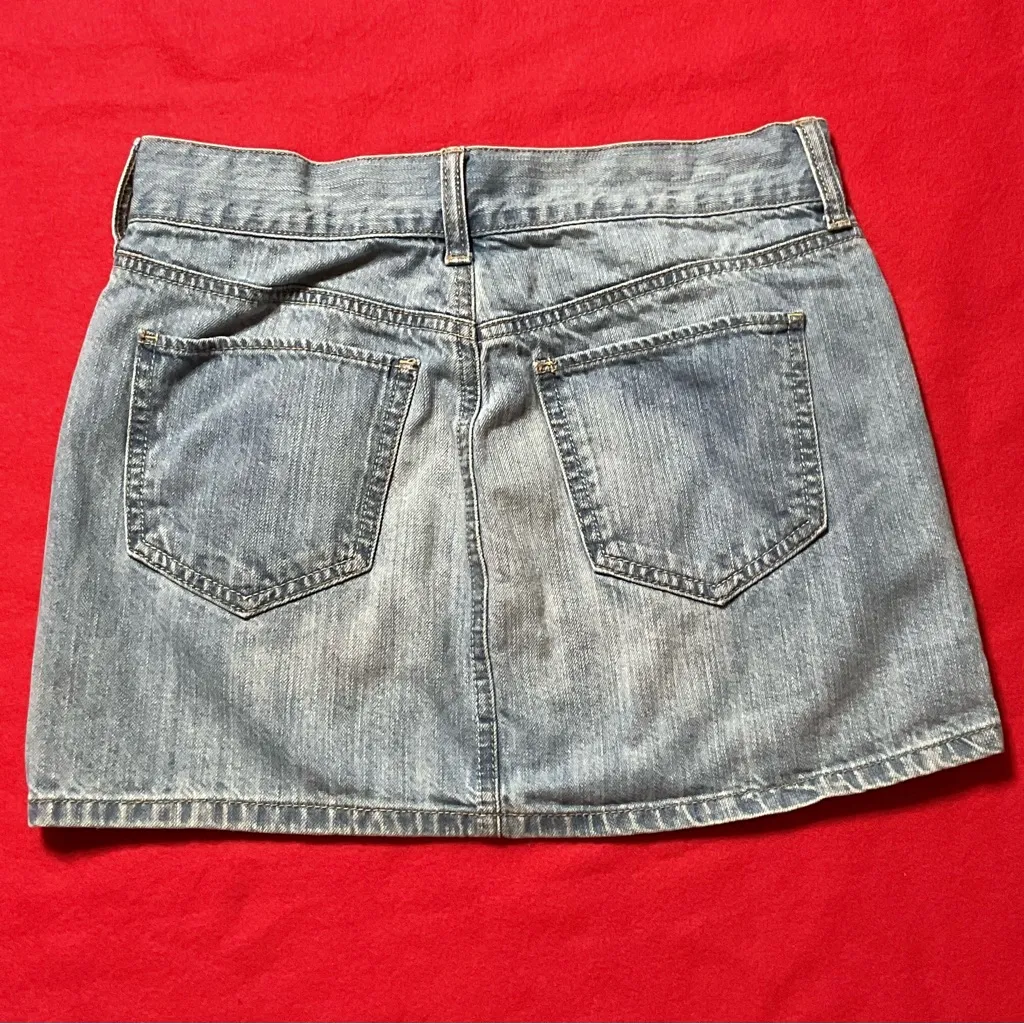 Old Navy Light Blue Women’s Size 0 Denim Mini Skirt - EUC - Image 2