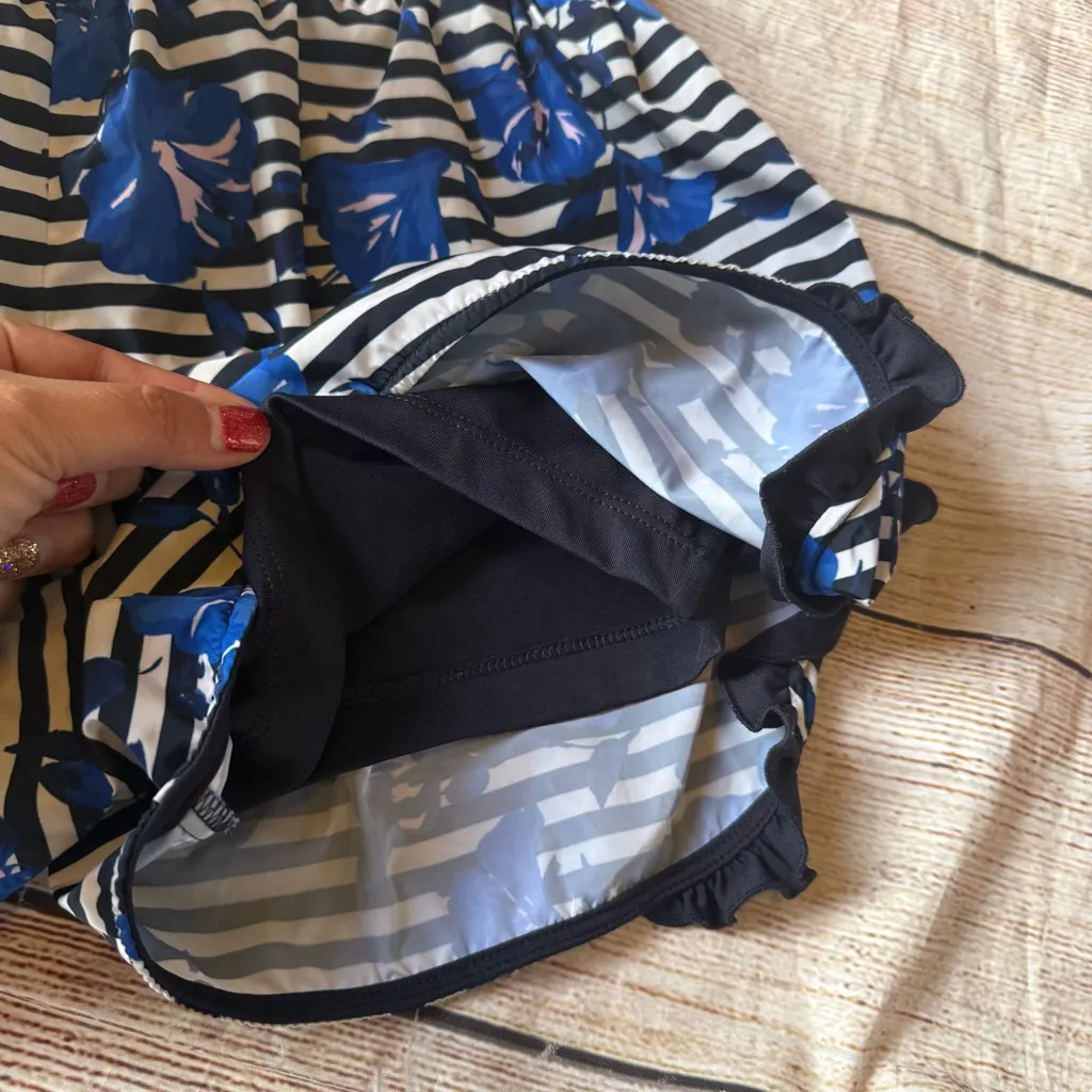 Kate Spade Cali Dreaming Hibiscus Blue Striped Athletic Swim Shorts Size Small - Image 15