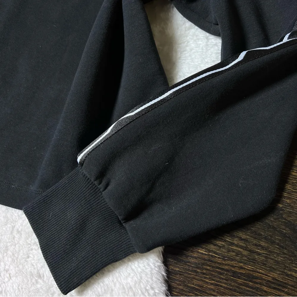 Hunter for Target Black Embossed Logo Crewneck Sweatshirt - Image 11