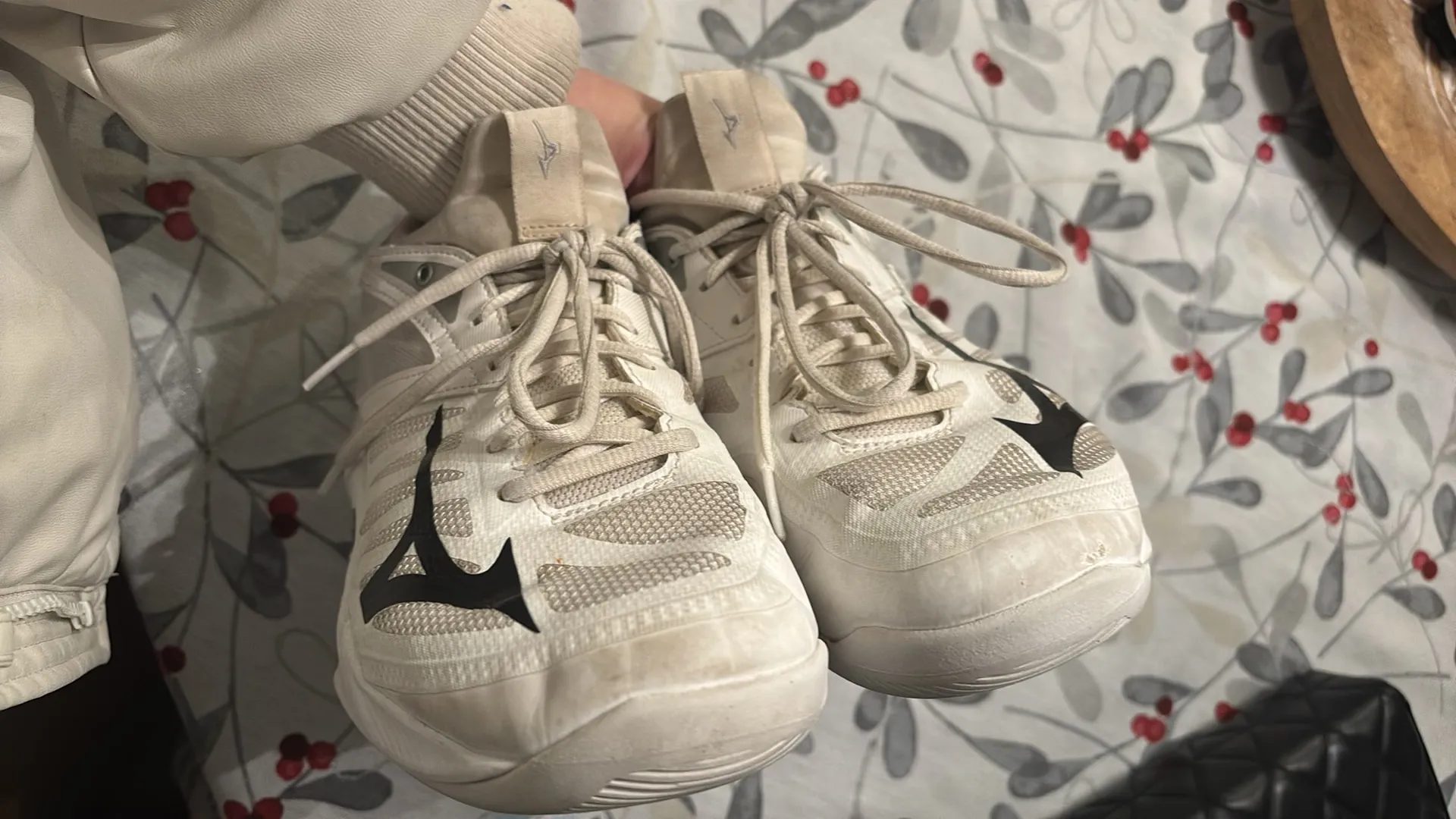 volleyball shoes woman’s  - Image 7