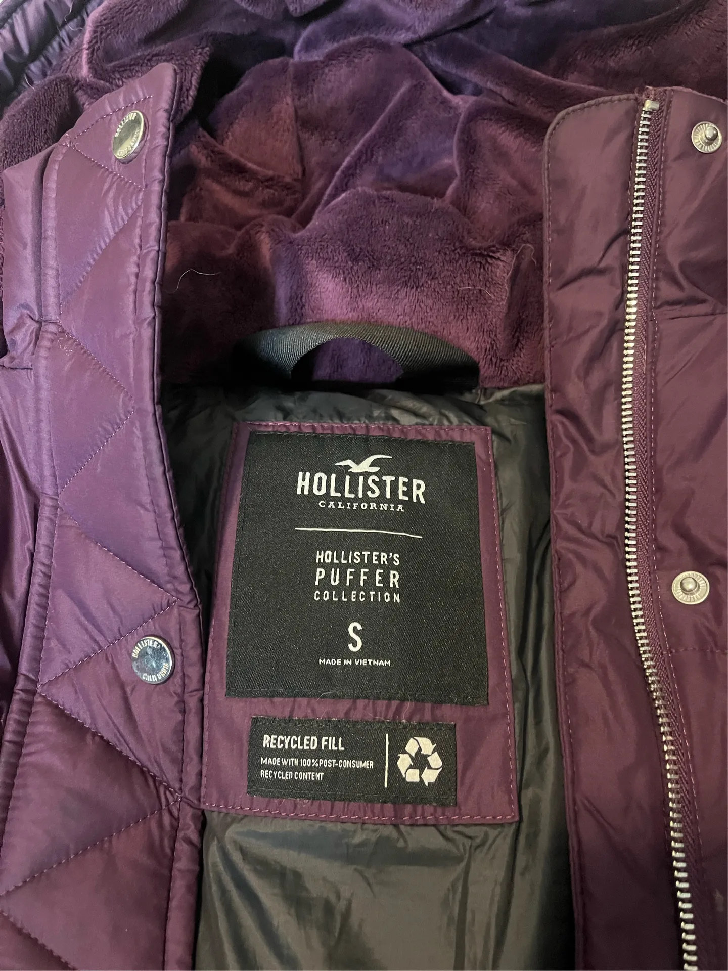 Hollister Puffer Jacket - Image 7