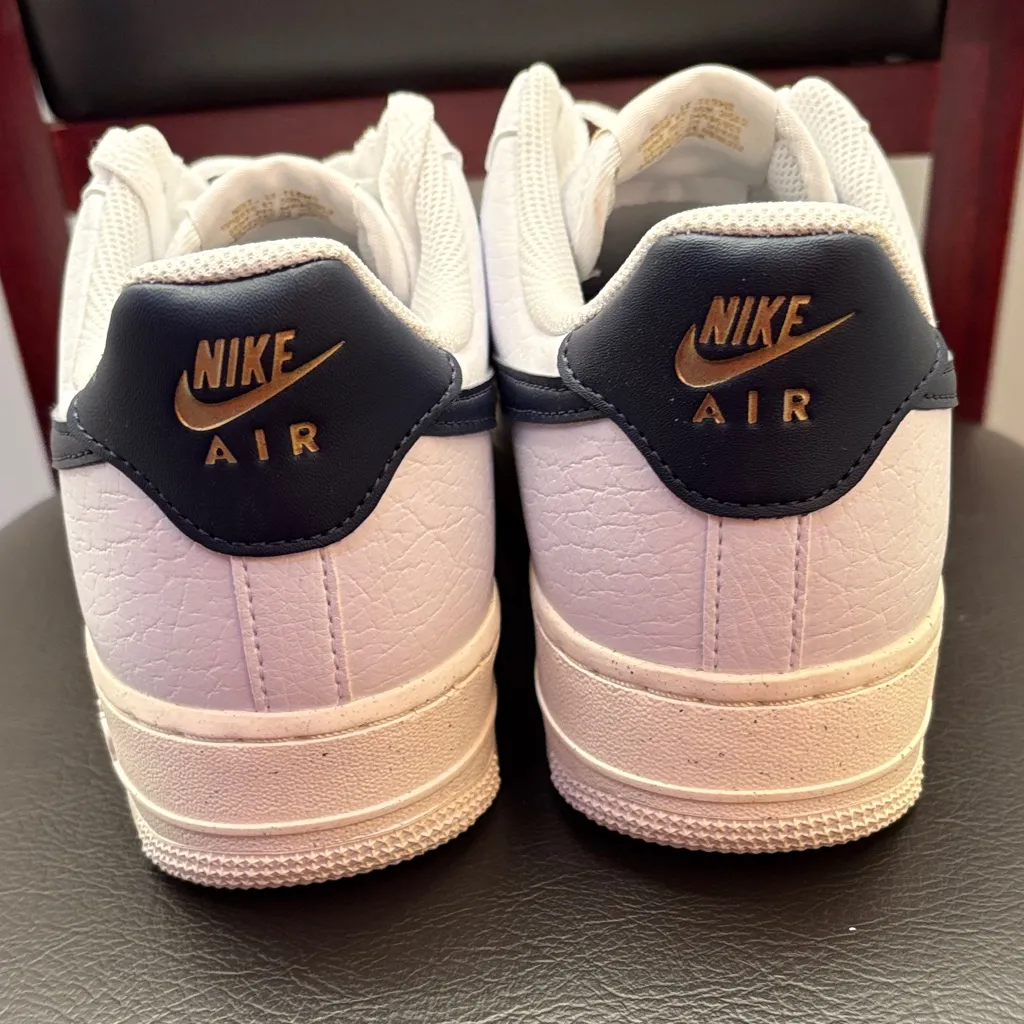 New Nike Women’s White and Navy Air Force 1 Sneakers Size 9 1/2 - Image 6