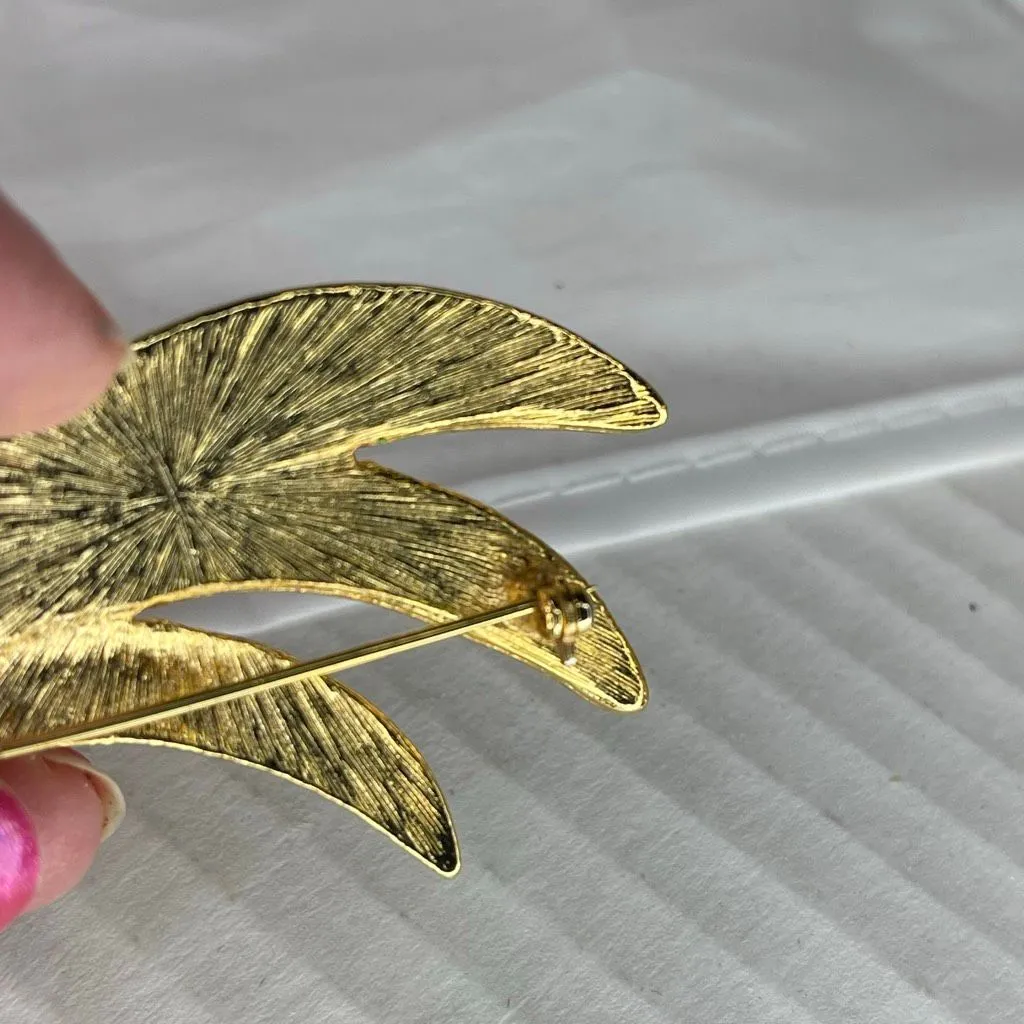 Vintage Monet wings red gold tone brooch - Image 5