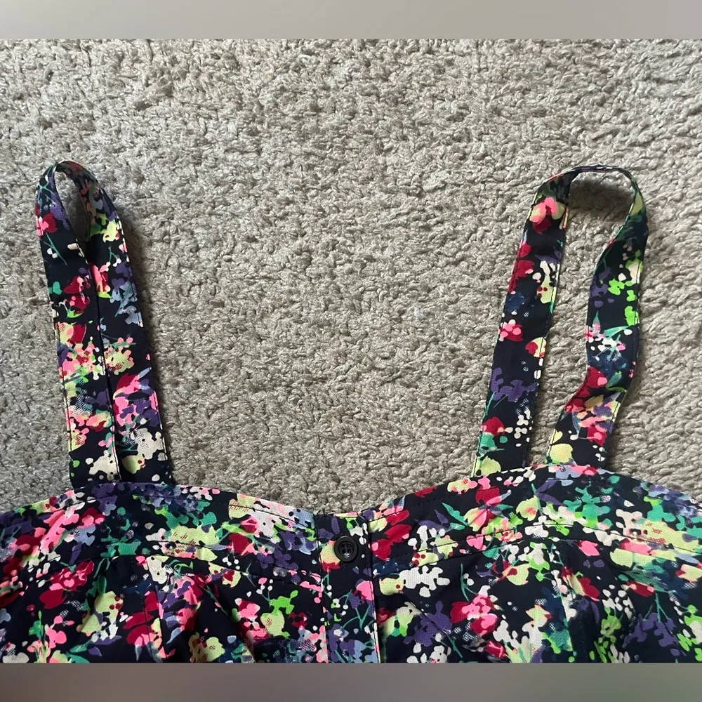 Black and rainbow floral cropped tank top size large - Image 3