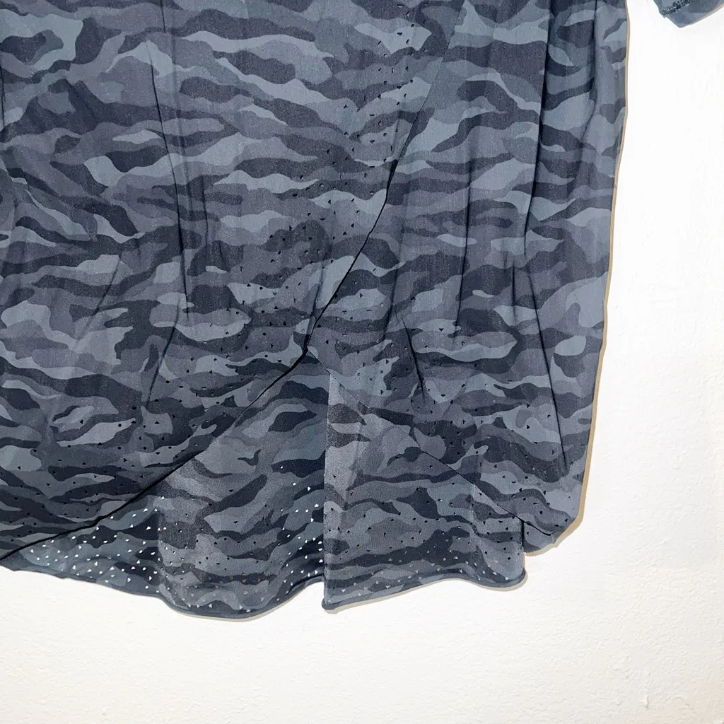 Lululemon  Quick Pace Short Sleeve Sequoia Camo Print Deep Coal Black Shirt - Image 8