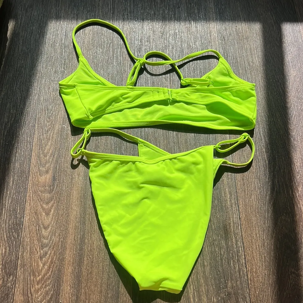 Good American Neon Green Bikini Set - Image 2