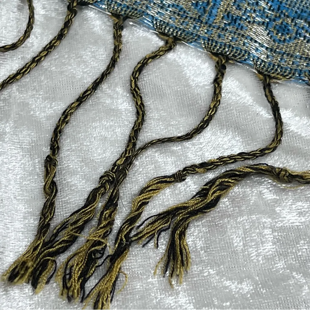 Pashmina Silk blend fringe Elegant Blue and Gold Paisley Scarf wrap shawl 70’ - Image 11