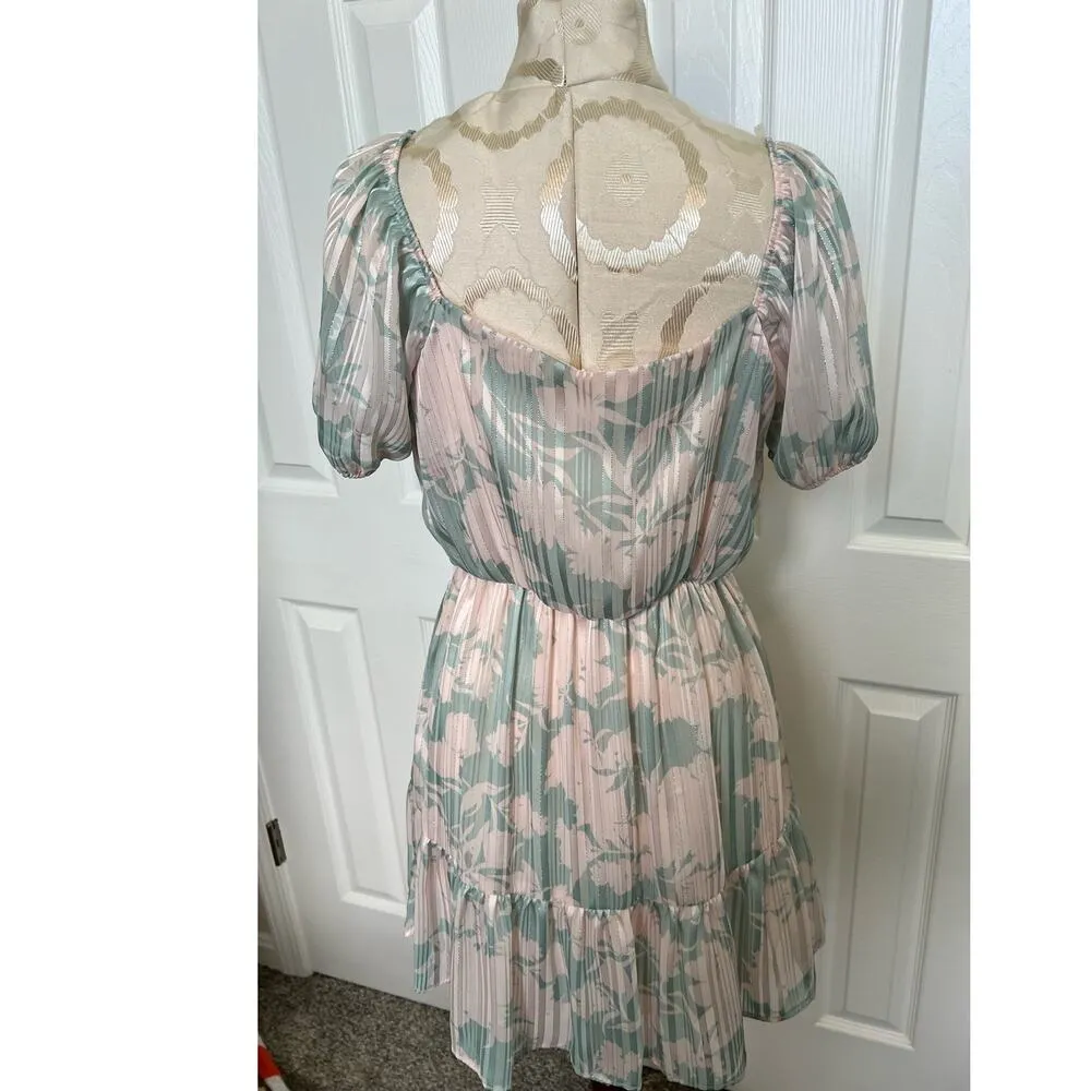 Everly Junior's Floral Balloon Sleeves Dress Medium - Image 5