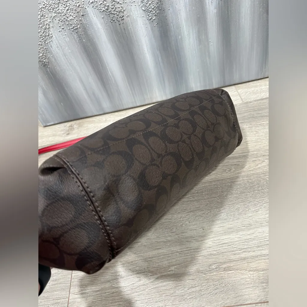 Coach Red Signature Lexy Brown
Shoulder Bag Purse Leather Valentine - Image 6