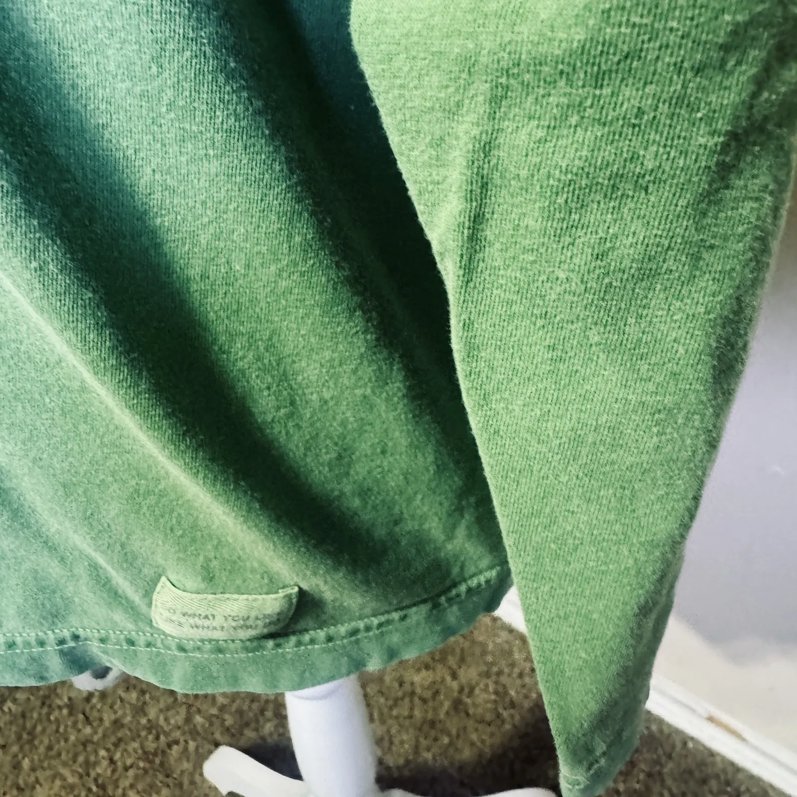 LIFE IS GOOD T-shirt Classic Fit Long Sleeve Skiing Skier Green womens M - Image 3