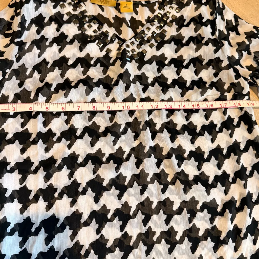 Valerie Stevens Monochrome Houndstooth Blouse - Image 8
