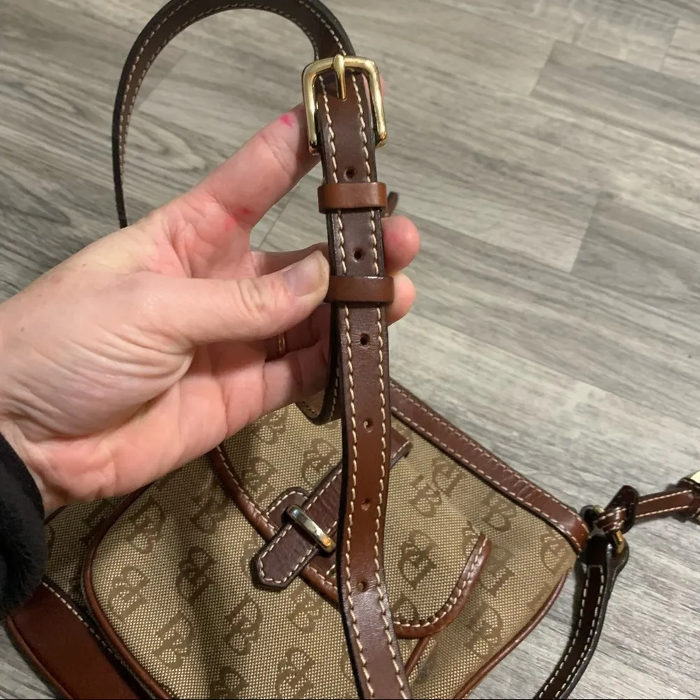 Dooney & Bourke Leather and Canvas Crossbody Signature/Logo Purse - Image 14