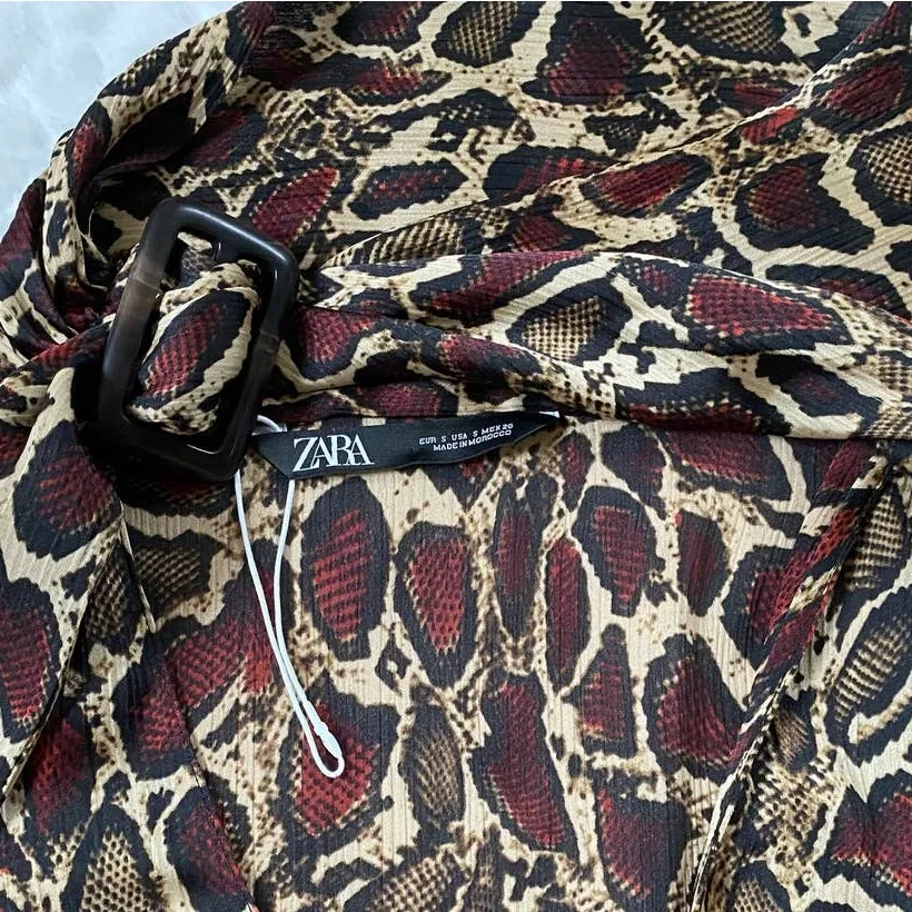 ZARA WMN'S Animal Print Shirt Flowy V-neck Top Blouse S‎ NWOT - Image 12