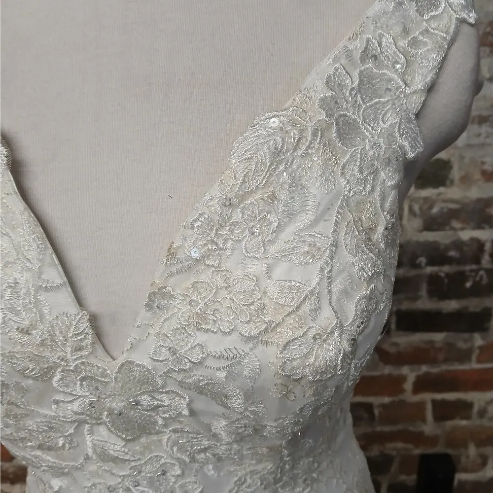 Lulus Bridal Wedding Gown Dress Size Small White Embroidered Beaded Sleeveless - Image 9