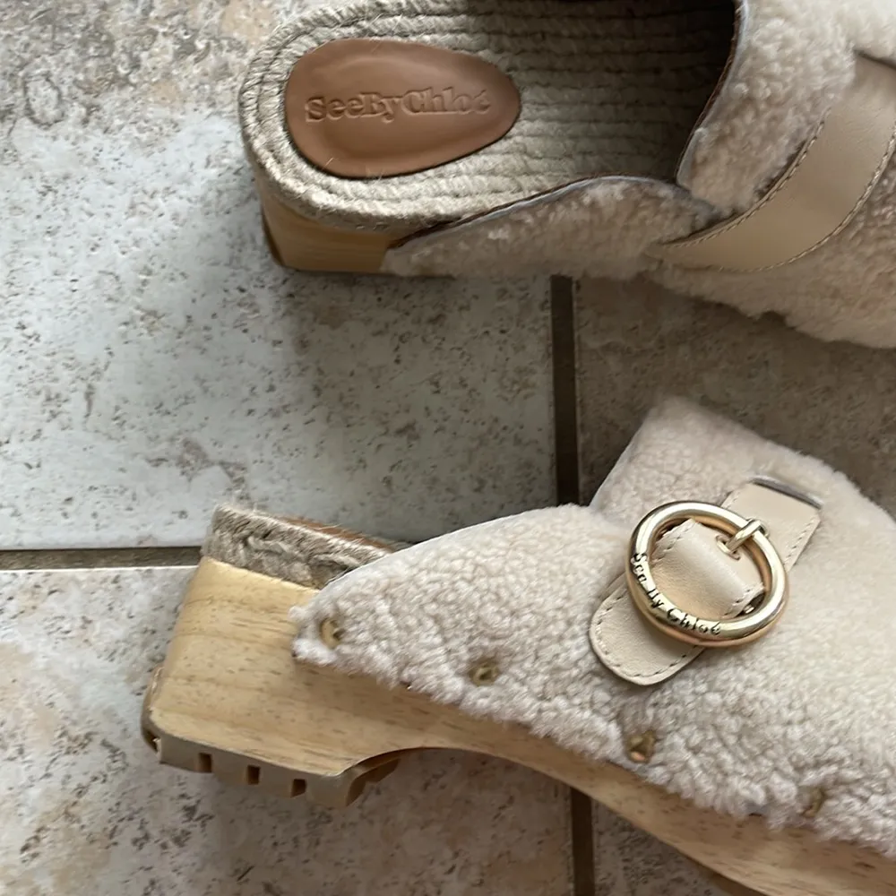 SEE BY CHLOE Viviane Shearling Clogs in Natural - Image 3