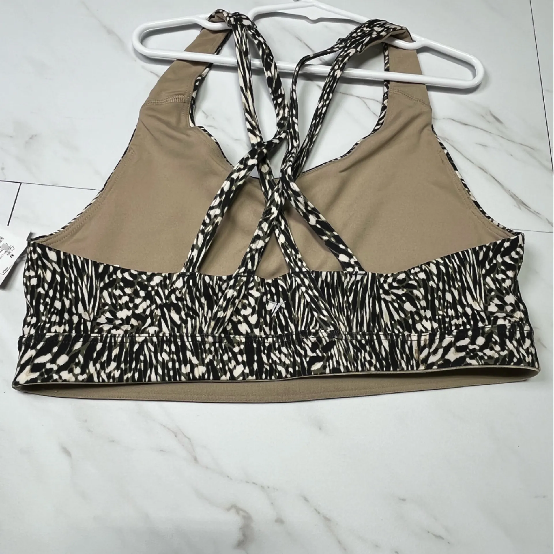 NWT Old Navy Go Dry Printed Medium
support stabilizing straps sports bra M - Image 2