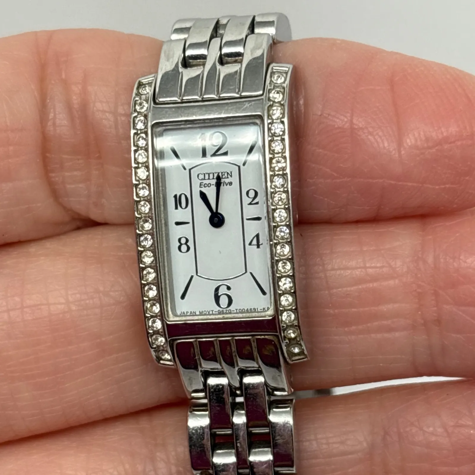 Citizen Eco-Drive Women's Silver Tone Crystal Accent Watch Untested‎ Battery - Image 8
