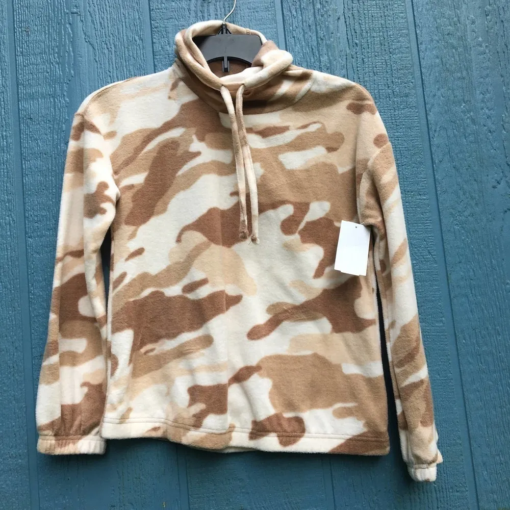 Derek Heart Women's Neutral Camo Fleece Cowl Neck Sweater Small NWT - Image 2