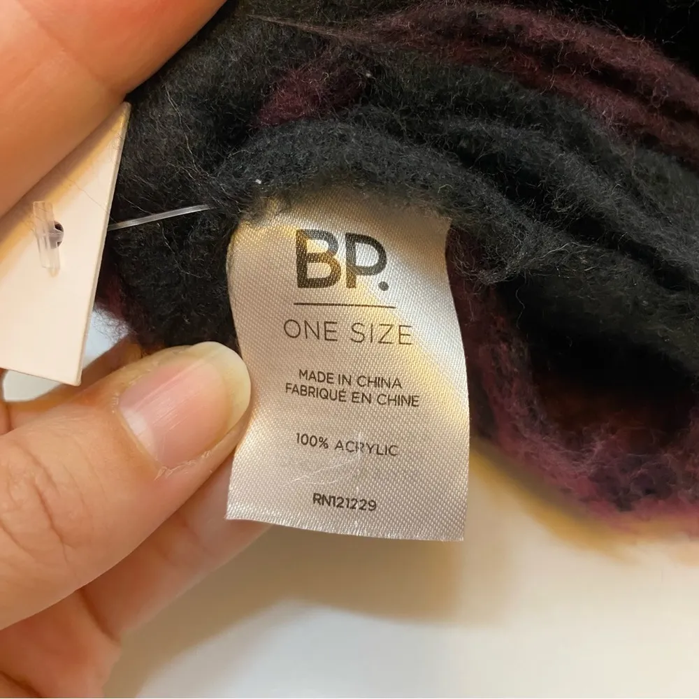 BP Nordstrom NEW Brushed Fringe Scarf & Fingerless Gloves Set Burgundy/Black - Image 6